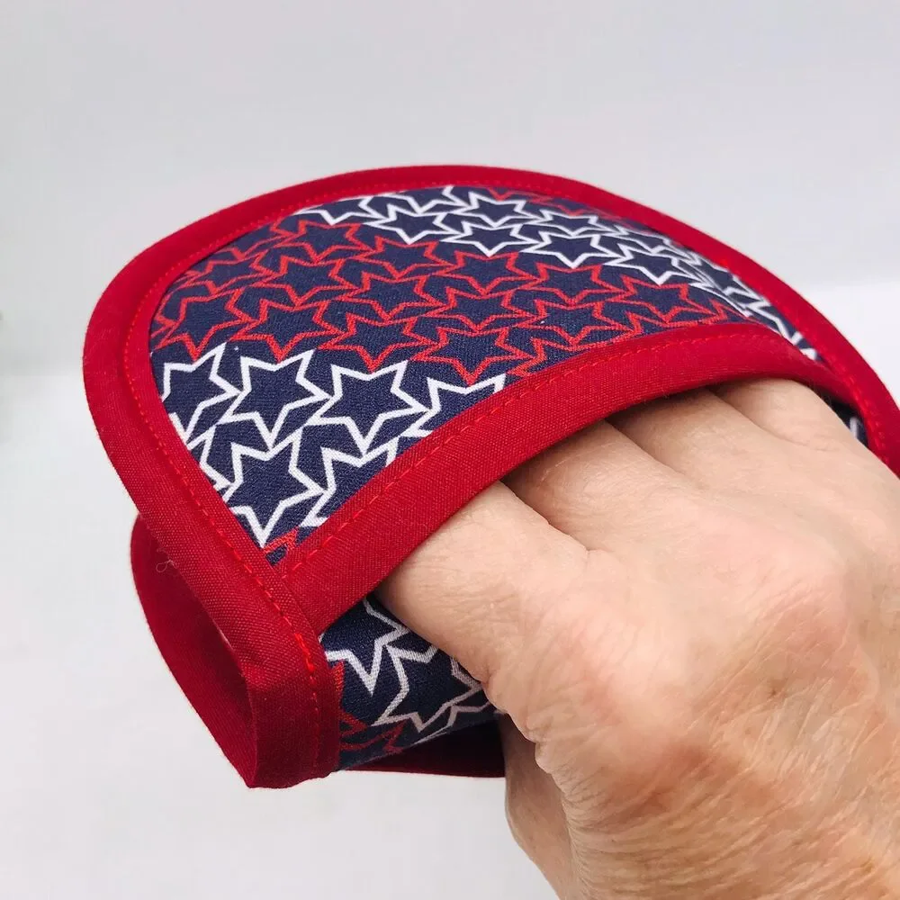 4 Piece Baking Set: 2 Finger Hotpads and 2 Square Potholders, Patriotic Stars